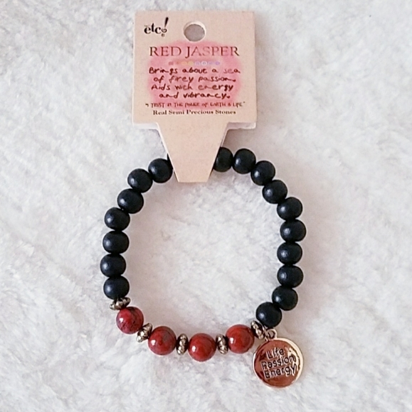 Red Jasper stone bracelet - Picture 2 of 3